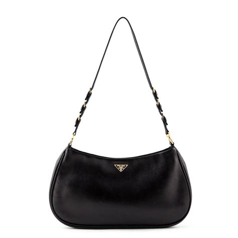 small black shoulder bag designer.